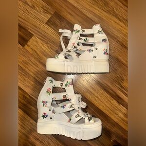 White Platform Wedge Sneakers with Butterfly Print